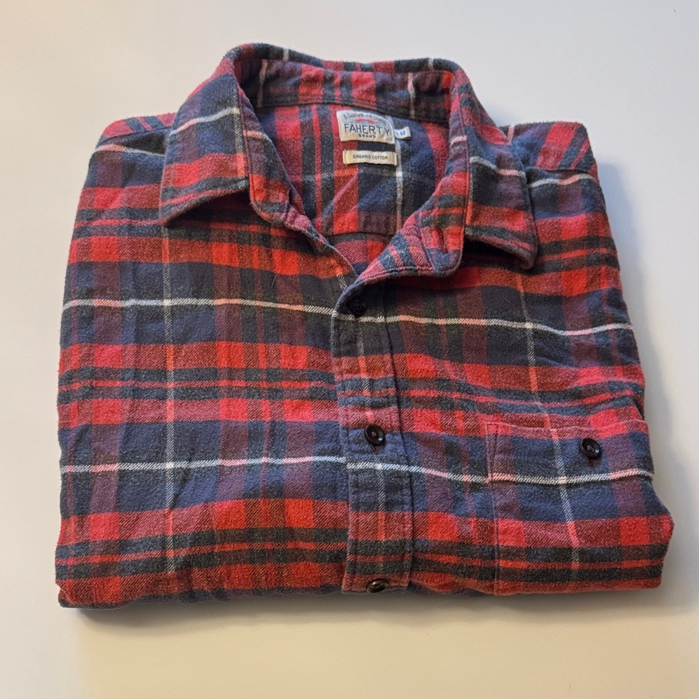 Faherty Organic Cotton Red and Black Plaid Shirt Size Large L men’s